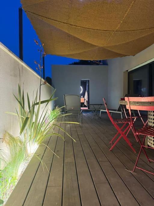 Maison D'Architecte Avec Piscine-Spa Chauffe En Centre Ville De Везон-ла-Ромен Экстерьер фото